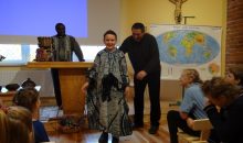 spotkanie-misyjne-w-Katolickiej-Szk.Podst-w-Olsztynie-19.10.15-r-14