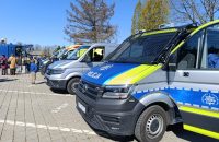 e678f5fa-7663-4b32-8962-73c8447b3dd8